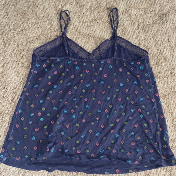 Tank top size Large - Picture 2 of 2